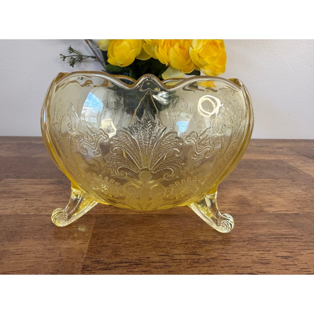 Vintage‎ Lancaster Landrum Topaz Yellow Depression Glass Footed Rose Bowl Floral